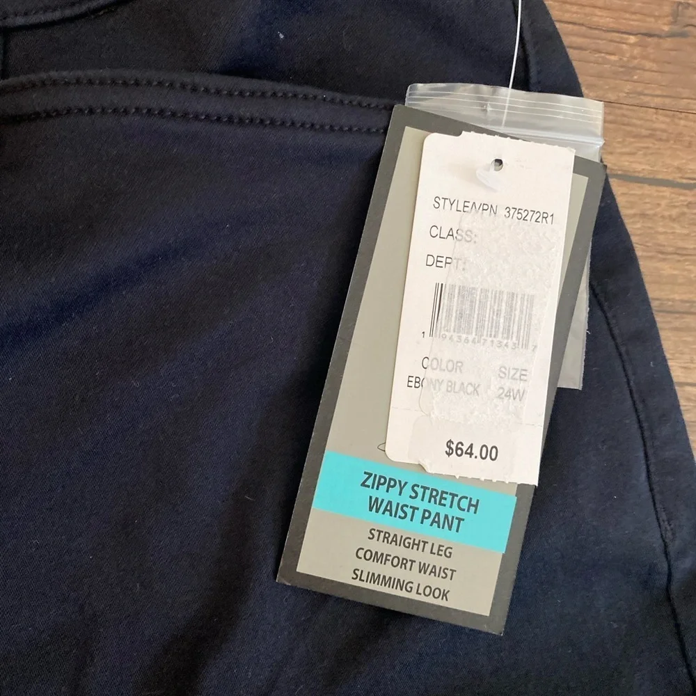 NWT $64 Zippy Stretch waist pants Straight Leg 24W